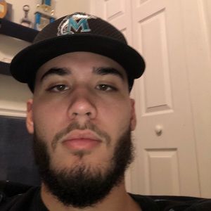 Meet your Posher, Eduardo